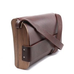BAG2ROOTS Tasche Large Unisex Shoulder Bag dark brown
