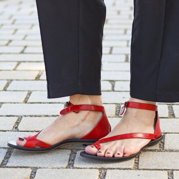 CYDWOQ, Tomcat Women's Sandals, black-red
