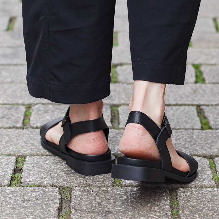 Arche Makusa Womens Sandals black