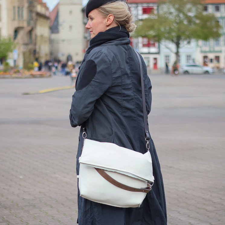 Ellen Truijen, 4 Big Ways Women's Shoulder Bag, antique white