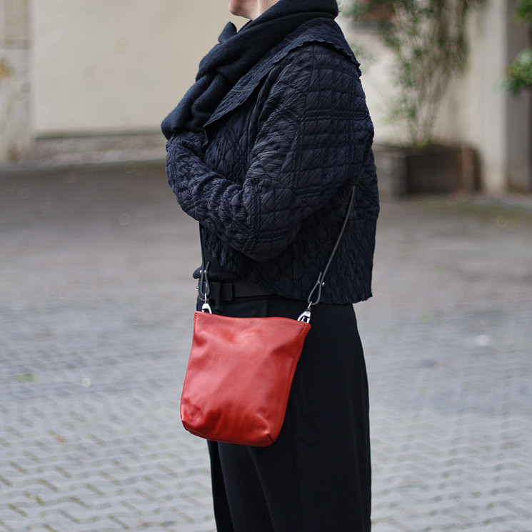 Ellen Truijen, All Ways Strapped Women's Shoulder Bag, red