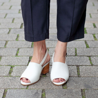 Ellen Truijen Rachel Womens heeled Sandals antique white