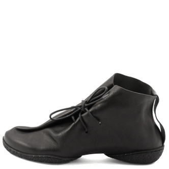 Trippen Rivet Cup Womens Lace-up Shoes black